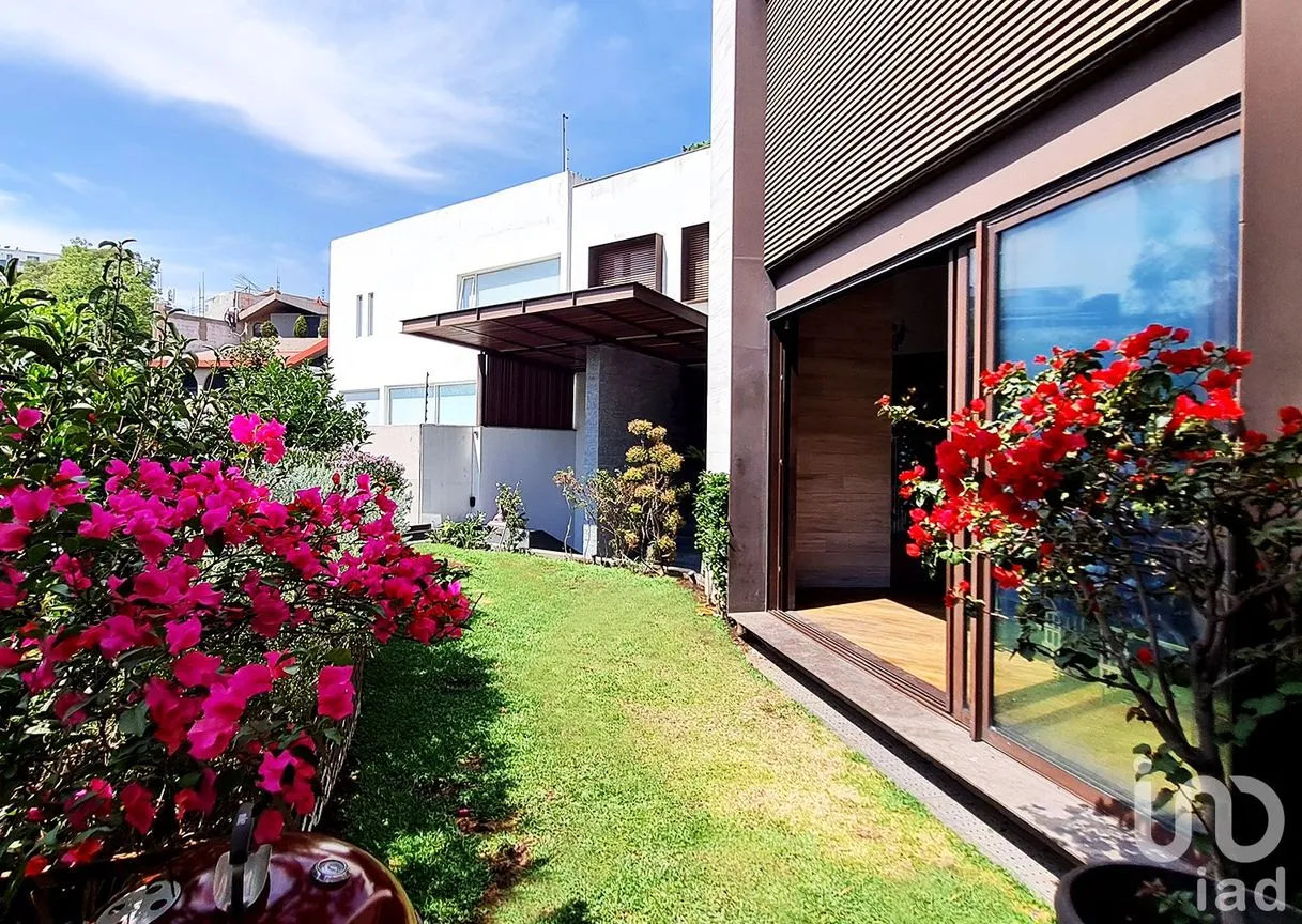 Casa en Venta en Paseo de las Lomas, Álvaro Obregón, Ciudad de México | NEX-203011 | iad México | Foto 4 de 42
