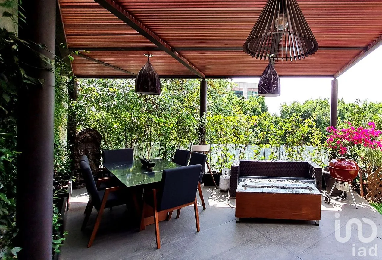 Casa en Venta en Paseo de las Lomas, Álvaro Obregón, Ciudad de México | NEX-203011 | iad México | Foto 6 de 42