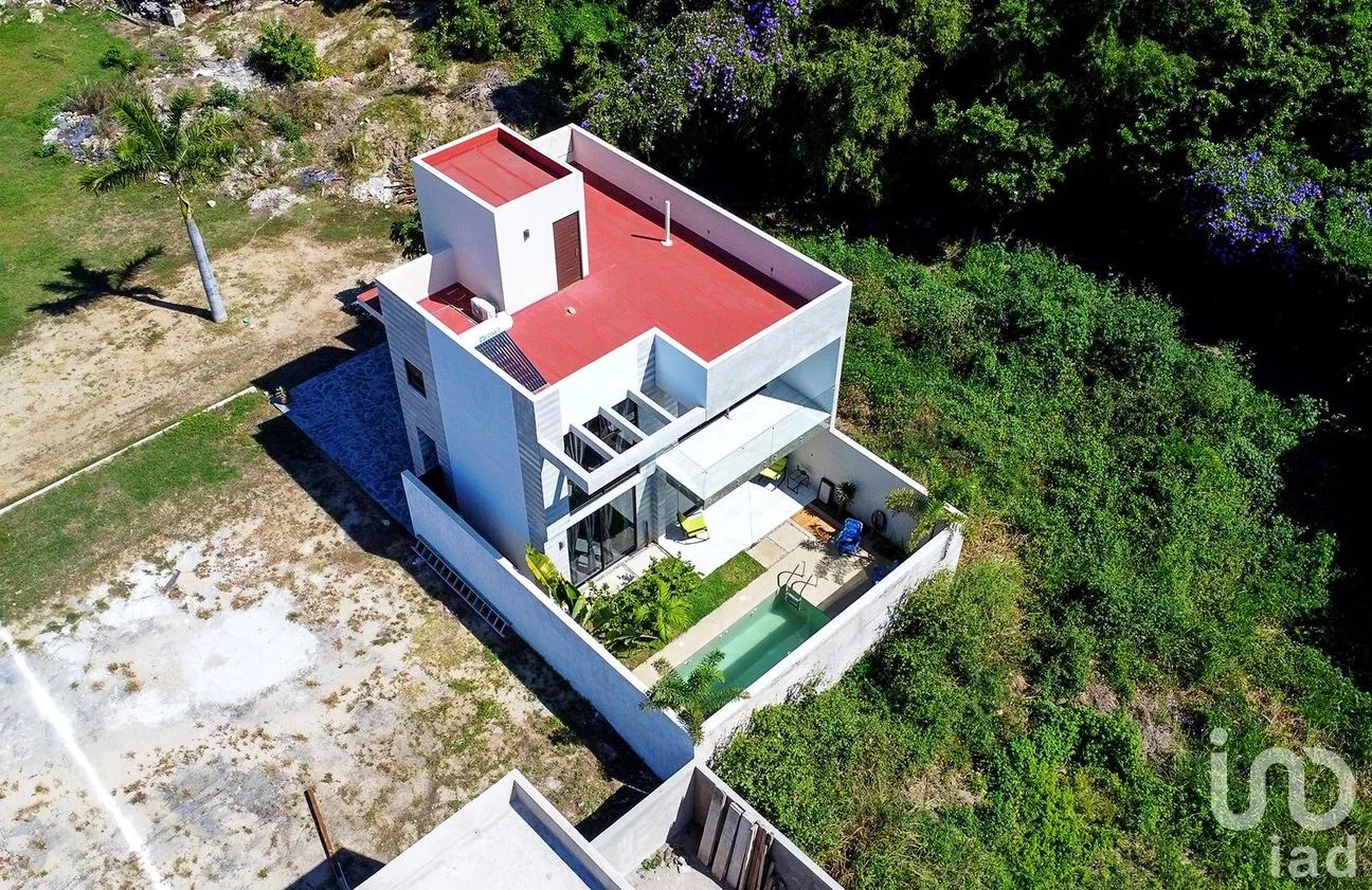 Casa en Venta en Abajo, San Pedro Mixtepec -Dto. 22 -, Oaxaca | NEX-239099 | iad México | Foto 2 de 26