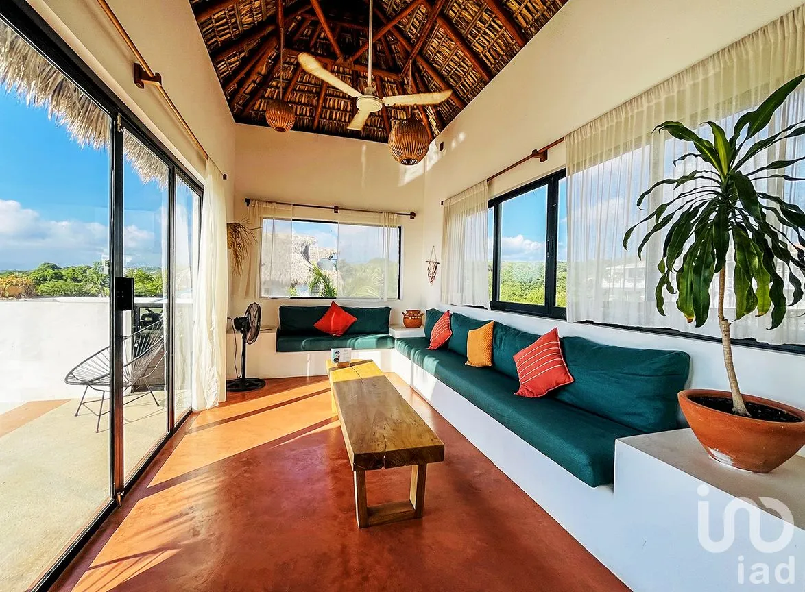Casa en Venta en Punta de Zicatela, Santa María Colotepec, Oaxaca | NEX-239124 | iad México | Foto 7 de 22