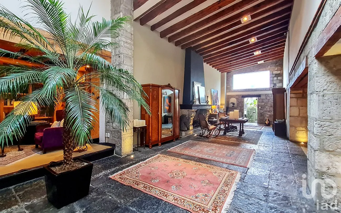 Casa en Venta en Paseo de las Lomas, Álvaro Obregón, Ciudad de México | NEX-242346 | iad México | Foto 3 de 50
