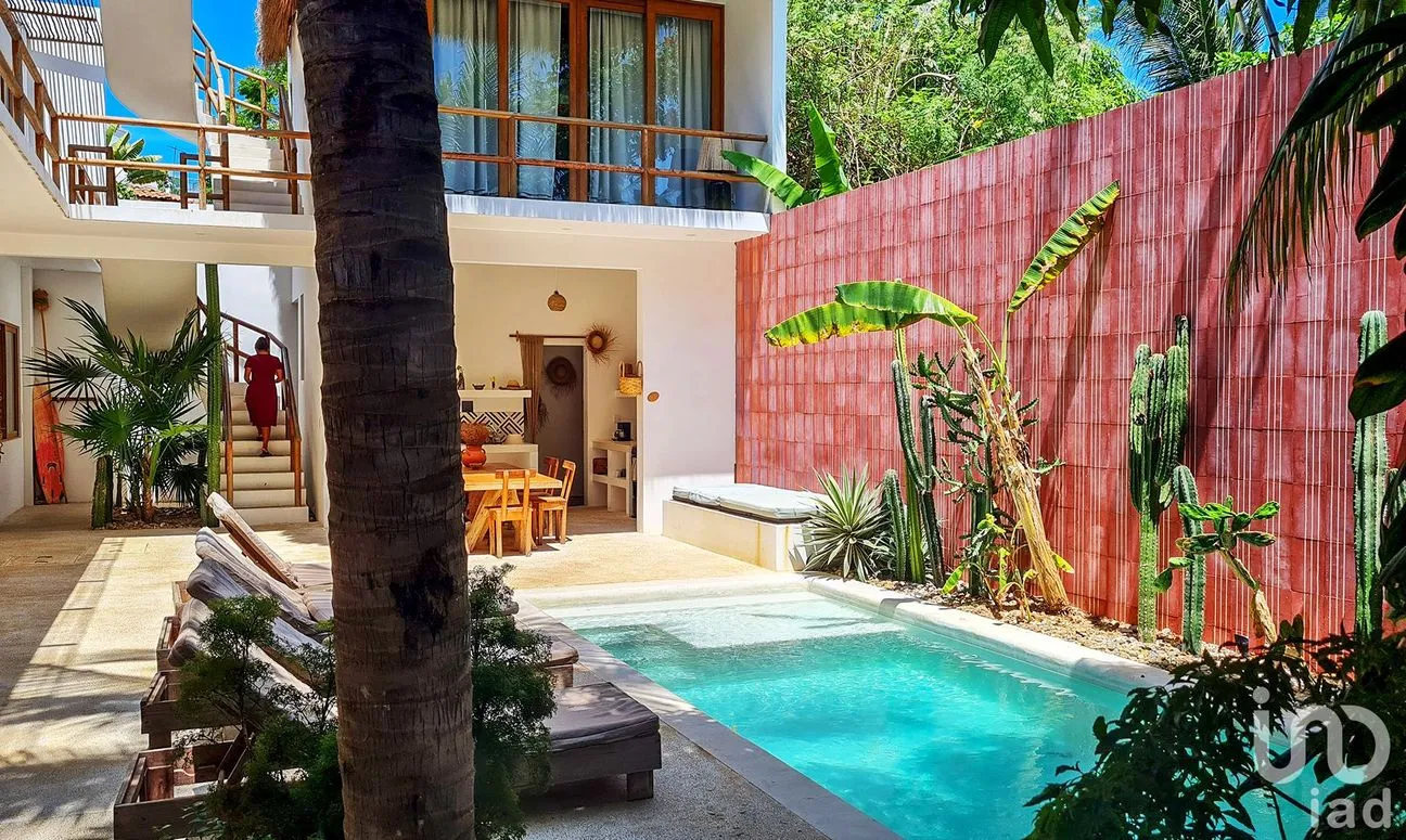 Casa en Venta en Punta de Zicatela, Santa María Colotepec, Oaxaca | NEX-248513 | iad México | Foto 3 de 27