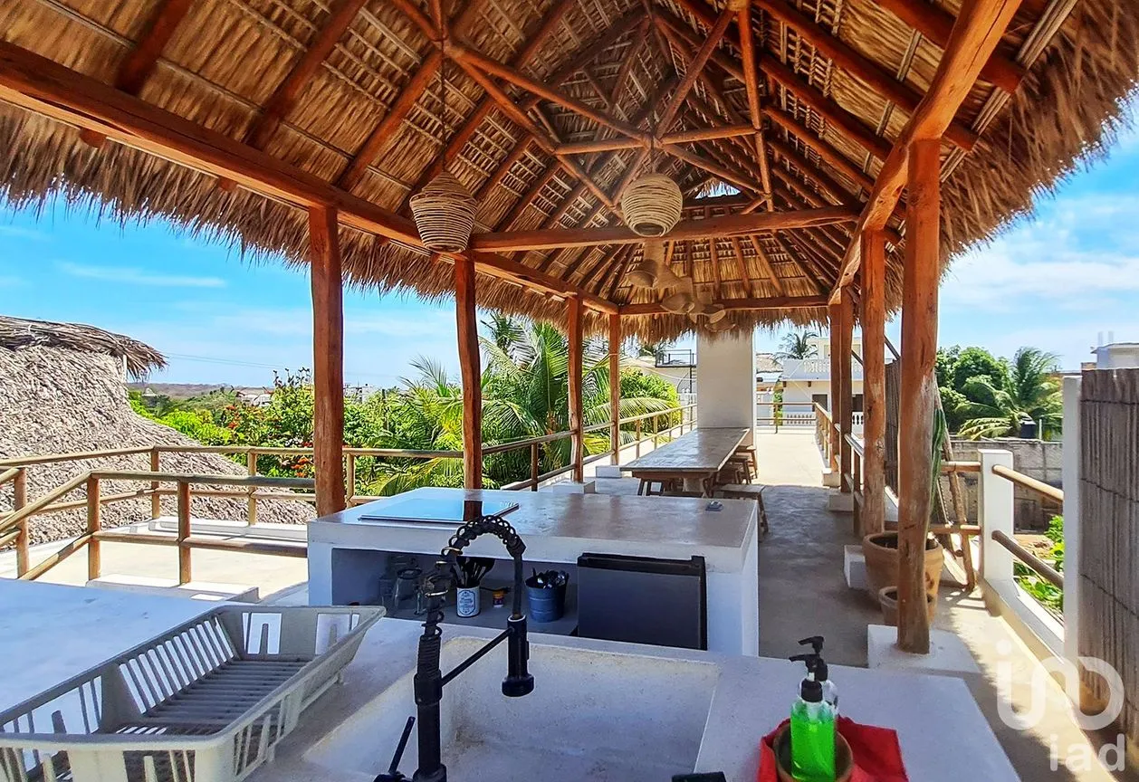 Casa en Venta en Punta de Zicatela, Santa María Colotepec, Oaxaca | NEX-248513 | iad México | Foto 24 de 27