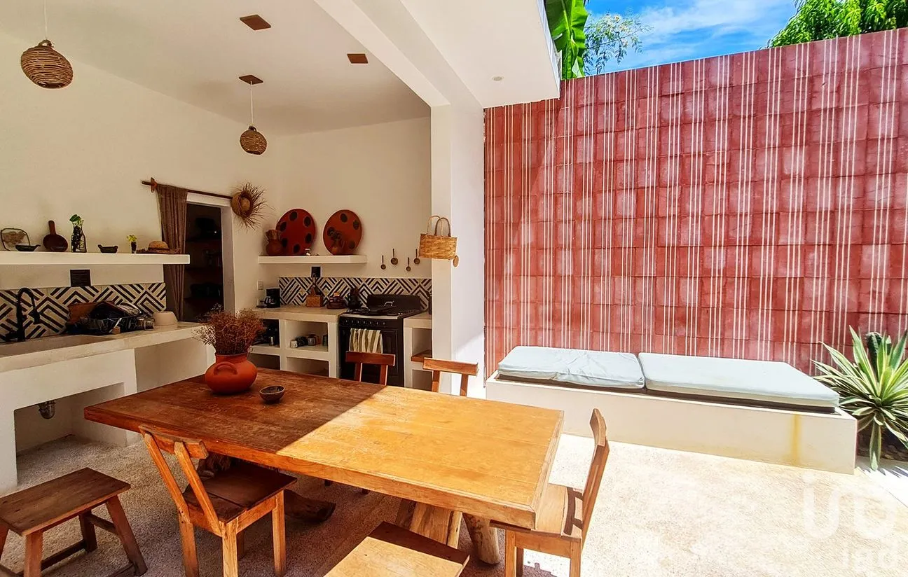 Casa en Venta en Punta de Zicatela, Santa María Colotepec, Oaxaca | NEX-248513 | iad México | Foto 7 de 27