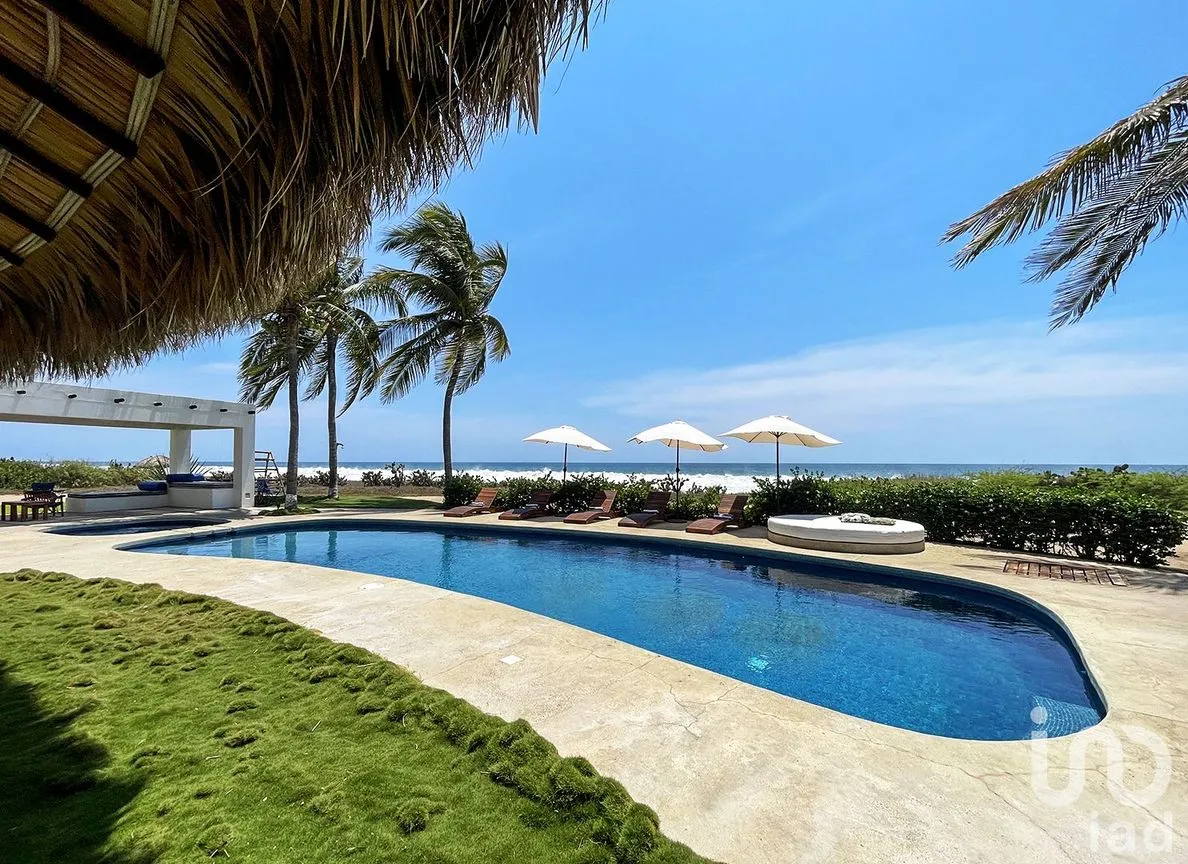 Casa en Venta en El Tomatal, Santa María Colotepec, Oaxaca | NEX-248787 | iad México | Foto 2 de 14