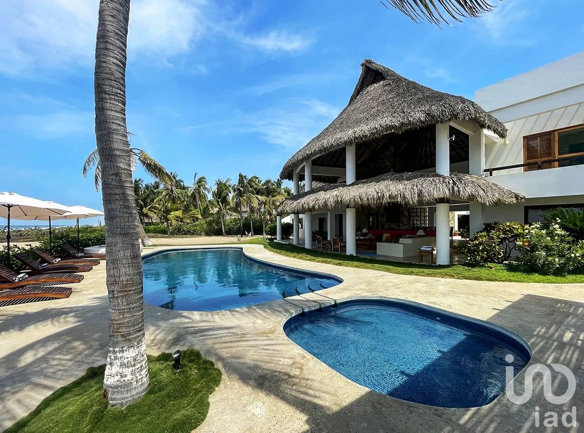Casa en Venta en El Tomatal, Santa María Colotepec, Oaxaca | NEX-248787 | iad México | Foto 1 de 14