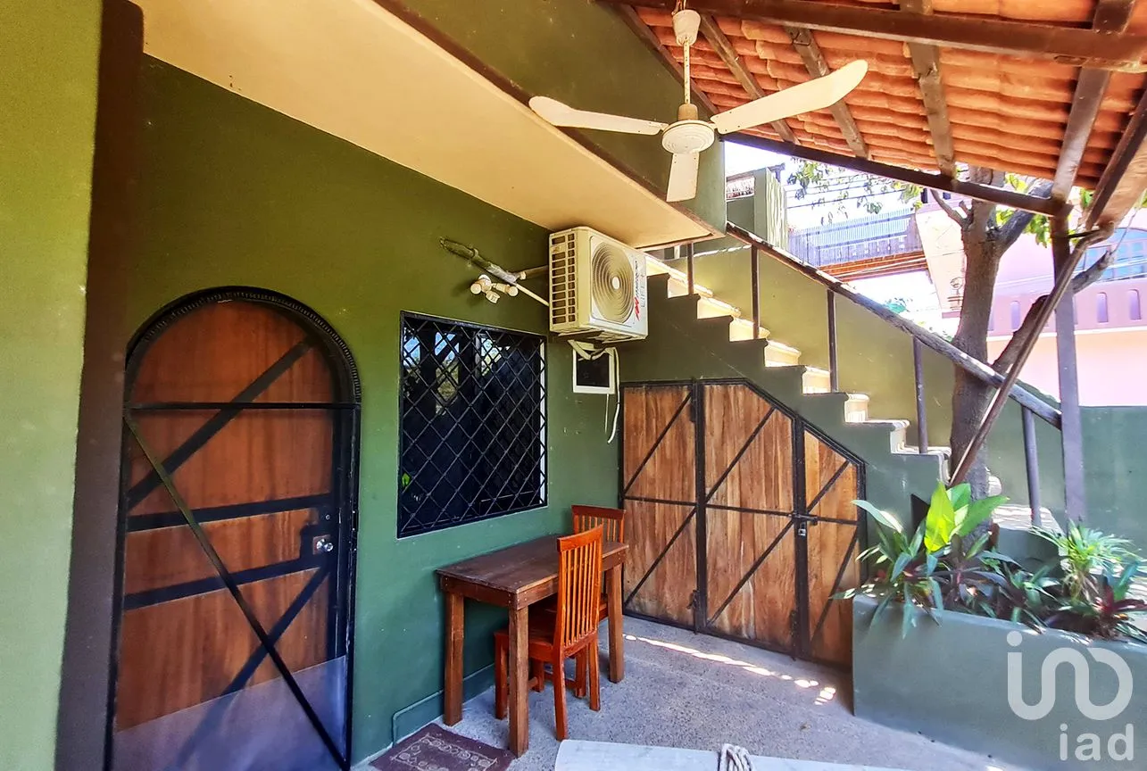 Casa en Venta en Punta de Zicatela, Santa María Colotepec, Oaxaca | NEX-250199 | iad México | Foto 6 de 34