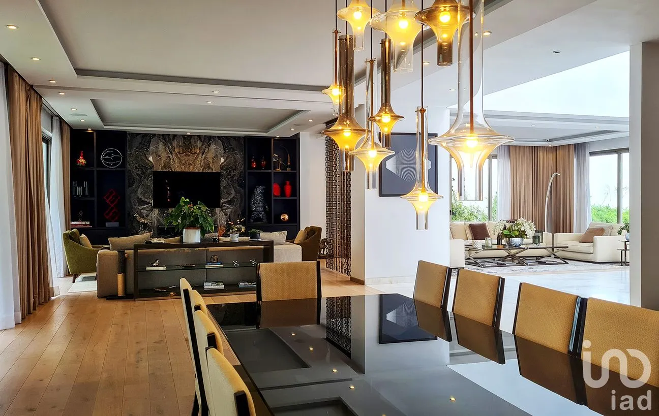 Casa en Venta en Bosques de las Lomas, Cuajimalpa de Morelos, Ciudad de México | NEX-250417 | iad México | Foto 1 de 72