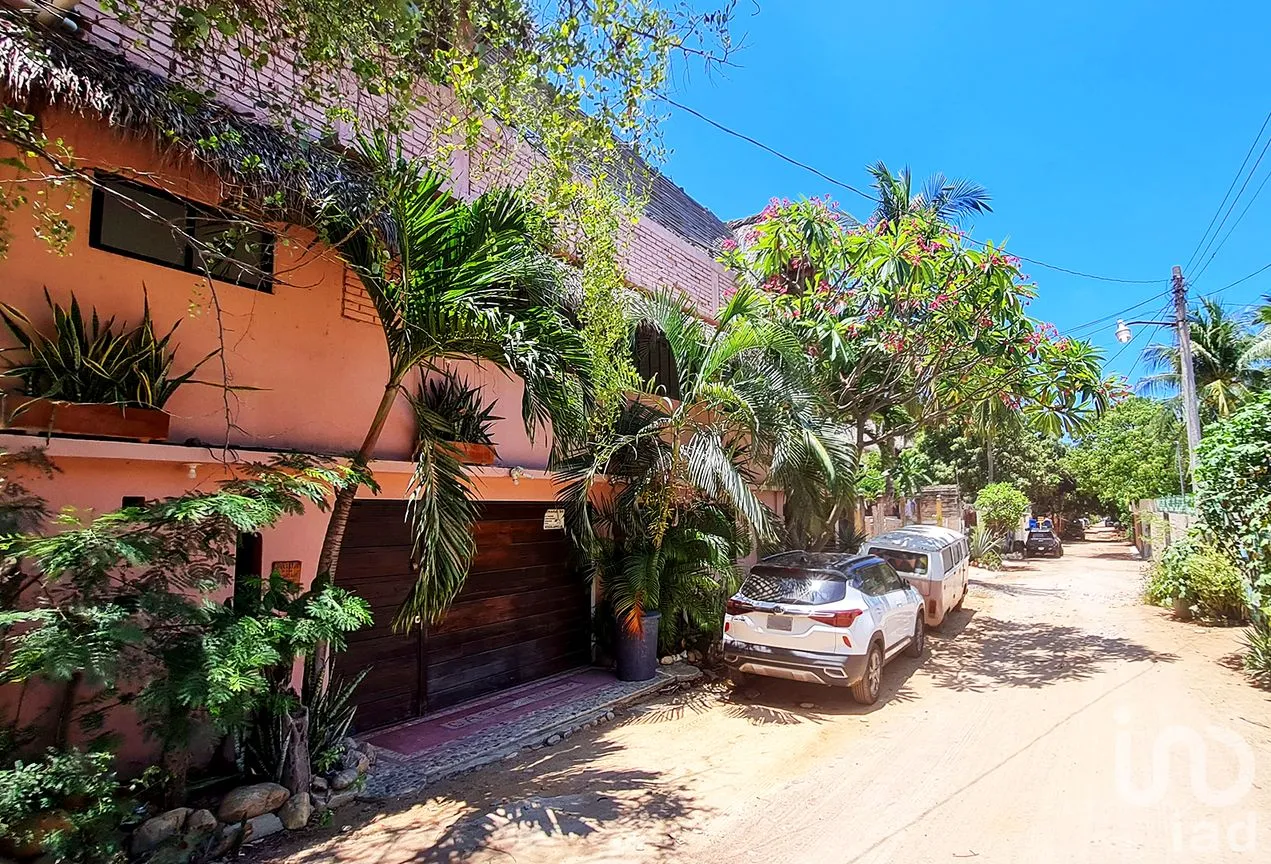 Casa en Venta en Brisas de Zicatela, Santa María Colotepec, Oaxaca | NEX-250572 | iad México | Foto 4 de 59
