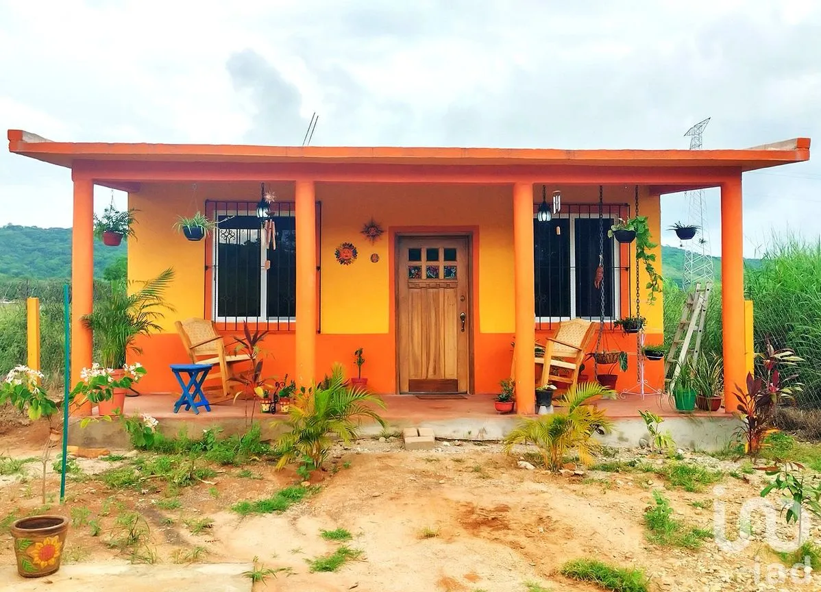 Casa en Venta en Barra de Navidad, Santa María Colotepec, Oaxaca | NEX-255200 | iad México | Foto 3 de 11