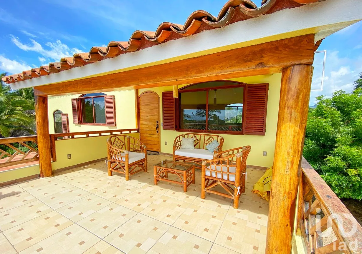 Casa en Venta en Laguna Encantada, Santa María Colotepec, Oaxaca | NEX-286179 | iad México | Foto 12 de 16