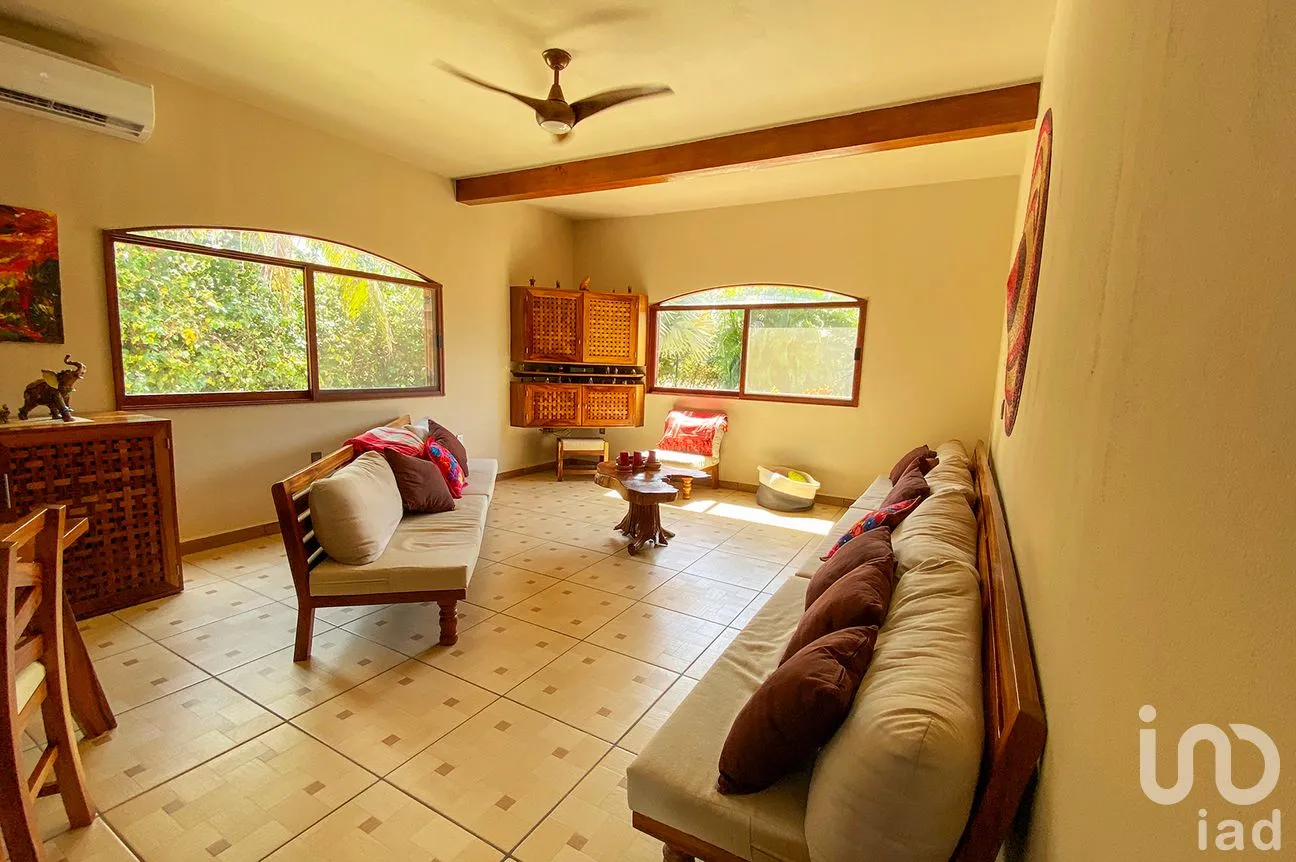 Casa en Venta en Laguna Encantada, Santa María Colotepec, Oaxaca | NEX-286179 | iad México | Foto 3 de 16