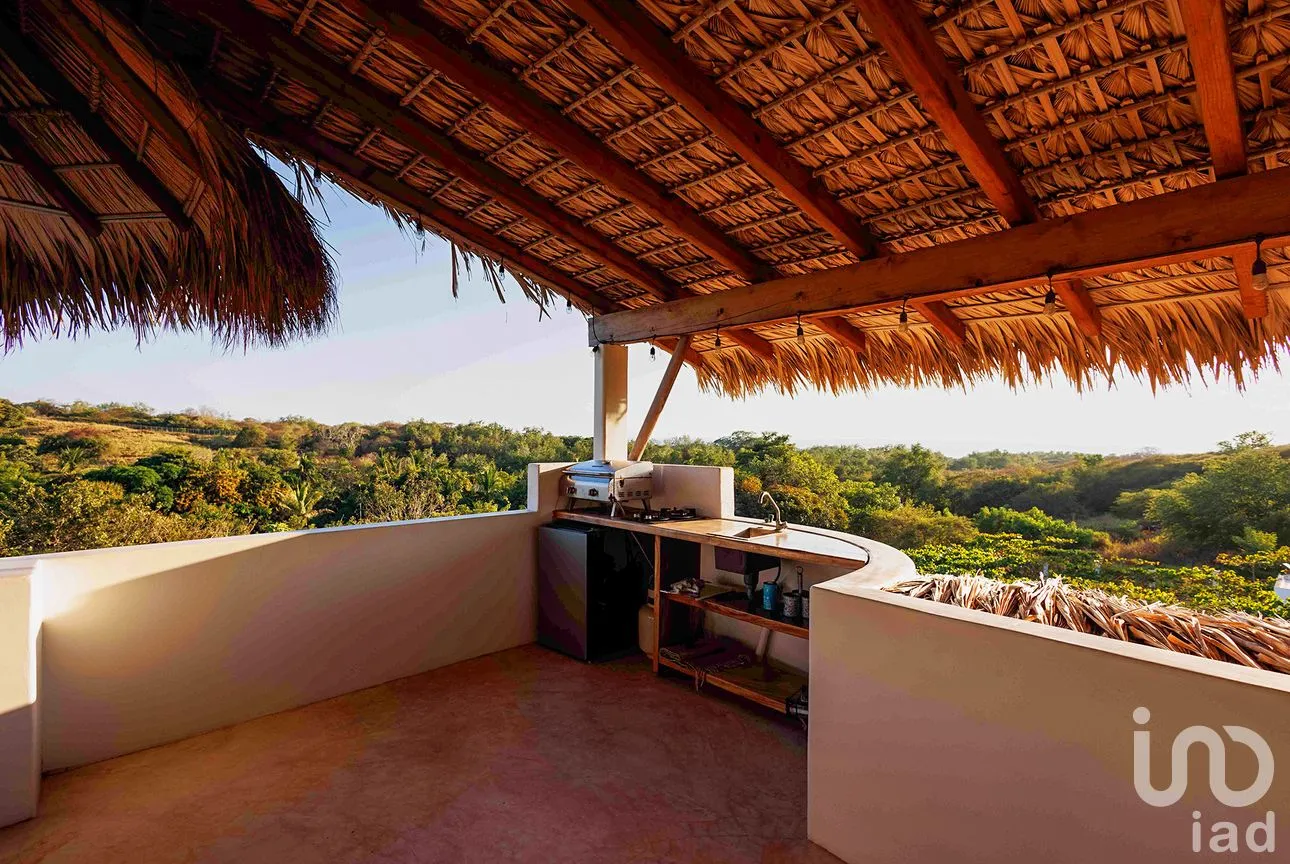 Casa en Venta en Puerto Escondido Centro, San Pedro Mixtepec -Dto. 22 -, Oaxaca | NEX-292698 | iad México | Foto 36 de 57