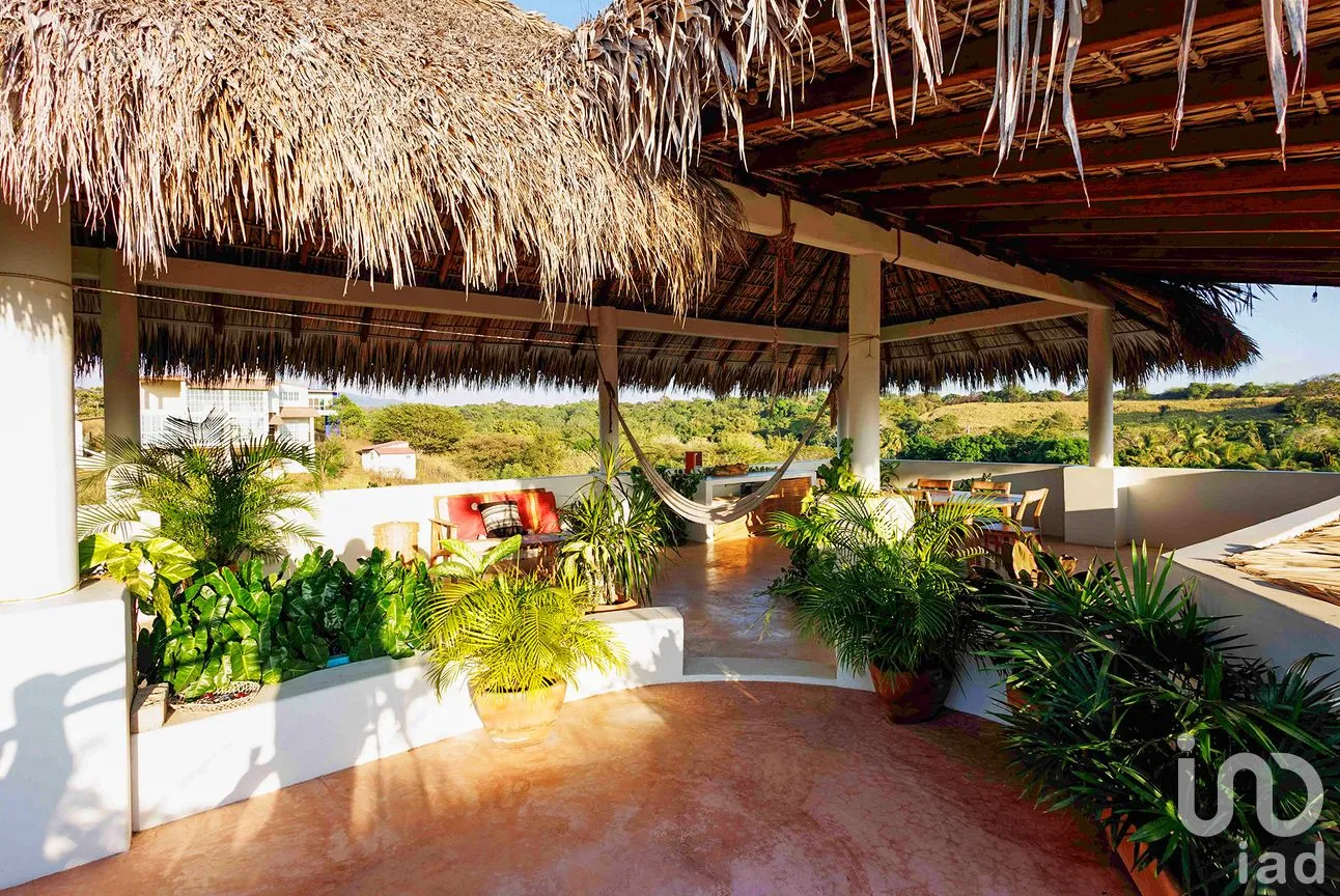 Casa en Venta en Puerto Escondido Centro, San Pedro Mixtepec -Dto. 22 -, Oaxaca | NEX-292698 | iad México | Foto 49 de 57