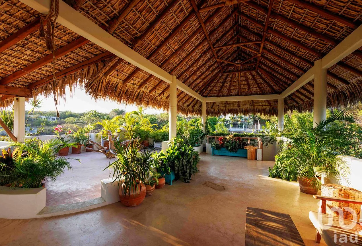 Casa en Venta en Puerto Escondido Centro, San Pedro Mixtepec -Dto. 22 -, Oaxaca | NEX-292698 | iad México | Foto 50 de 57