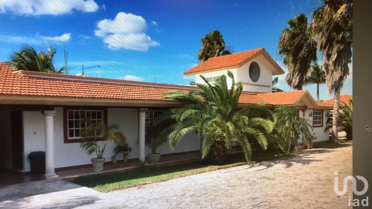 Casa en Venta en Villas Cholul, Mérida, Yucatán | NEX-5802 | iad México | Foto 1 de 8