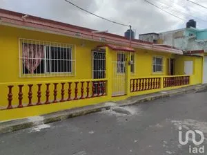 NEX-152422 - Casa en Venta, con 3 recamaras, con 2 baños, con 127 m2 de construcción en Prolongación Miguel Hidalgo (Populares), CP 91718, Veracruz de Ignacio de la Llave.
