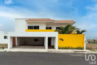 NEX-172822 - Casa en Venta, con 4 recamaras, con 3 baños, con 524 m2 de construcción en Playas del Conchal, CP 95264, Veracruz de Ignacio de la Llave.