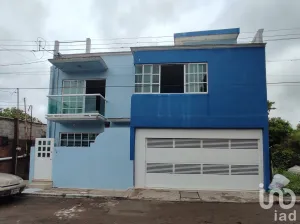 NEX-176054 - Casa en Venta, con 3 recamaras, con 2 baños, con 188 m2 de construcción en Adalberto Tejeda, CP 94298, Veracruz de Ignacio de la Llave.