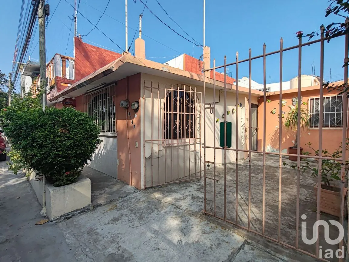 Casa en Venta en Electricistas, Veracruz, Veracruz de Ignacio de la Llave | NEX-192613 | iad México | Foto 1 de 11