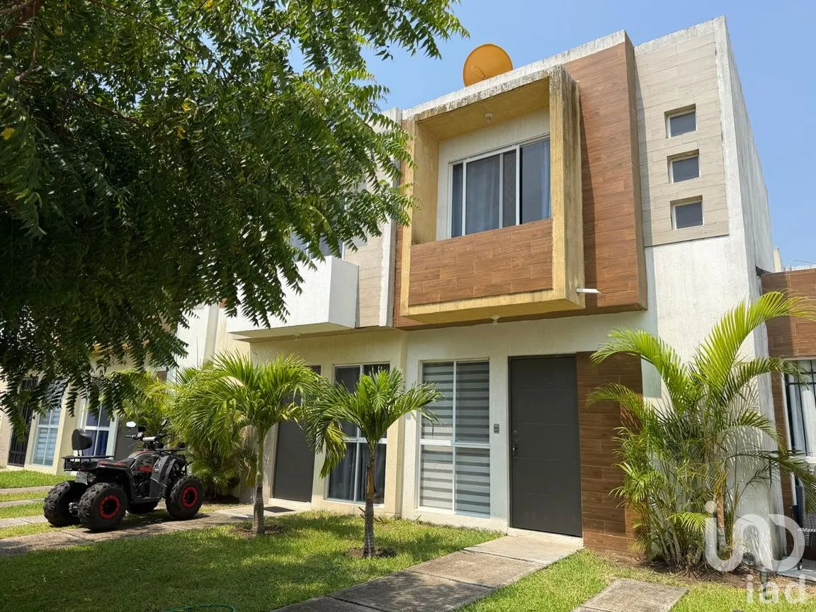 Casa en Venta en Lagos de Puente Moreno, Medellín de Bravo, Veracruz de Ignacio de la Llave | NEX-300717 | iad México | Foto 1 de 13