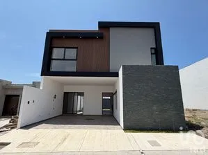 NEX-301725 - Casa en Venta, con 4 recamaras, con 3 baños, con 208 m2 de construcción.