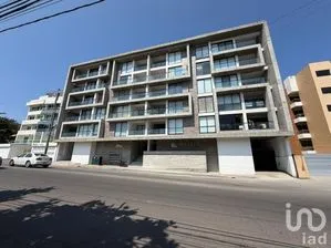 NEX-301890 - Departamento en Venta, con 3 recamaras, con 3 baños, con 213 m2 de construcción.