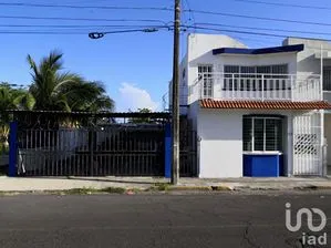 NEX-32810 - Casa en Venta, con 2 recamaras, con 2 baños, con 140 m2 de construcción en Floresta, CP 91940, Veracruz de Ignacio de la Llave.