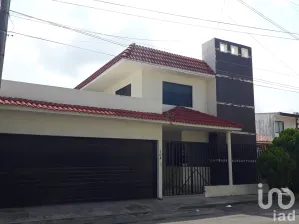 NEX-3669 - Casa en Venta, con 4 recamaras, con 4 baños, con 300 m2 de construcción en Laguna Real, CP 91790, Veracruz de Ignacio de la Llave.