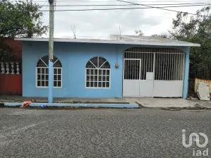 NEX-6522 - Casa en Venta, con 2 recamaras, con 2 baños, con 100 m2 de construcción en Playa Linda, CP 91810, Veracruz de Ignacio de la Llave.