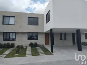 NEX-155092 - Casa en Venta, con 3 recamaras, con 2 baños, con 207 m2 de construcción en Altos Juriquilla, CP 76230, Querétaro.
