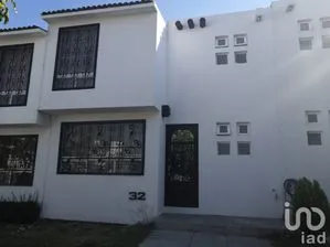NEX-28423 - Casa en Renta, con 3 recamaras, con 2 baños, con 128 m2 de construcción en Misión Mariana, CP 76903, Querétaro.