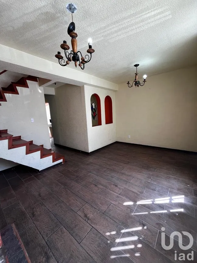 Casa en Venta en Los Sauces V, Toluca, México | NEX-252881 | iad México | Foto 3 de 28