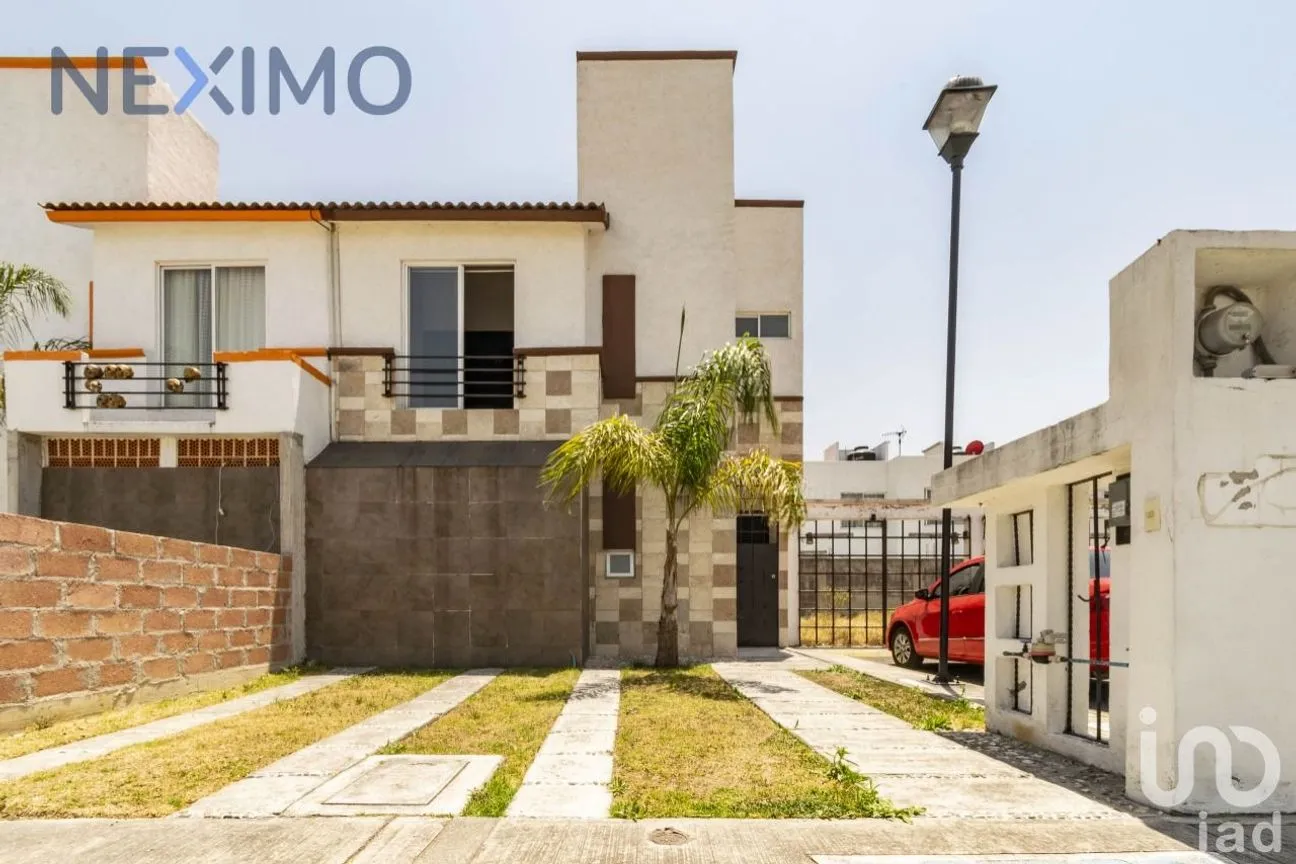 Casa en Venta en Bosques de Cantabria, Toluca, México | NEX-44834 | iad México | Foto 2 de 22