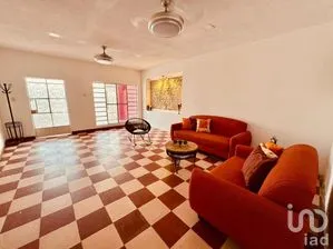 NEX-239927 - Casa en Venta, con 3 recamaras, con 2 baños, con 232 m2 de construcción en Itzaes, CP 97000, Yucatán.
