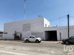 NEX-206193 - Bodega en Venta, con 7 recamaras, con 2 baños, con 817 m2 de construcción en Colima Centro, CP 28000, Colima.