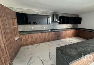NEX-262393 - Casa en Venta, con 4 recamaras, con 5 baños, con 240 m2 de construcción en Tepecuitlalpa, CP 72823, Puebla.