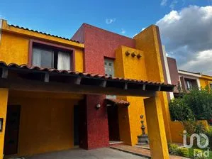 NEX-262597 - Casa en Venta, con 3 recamaras, con 3 baños, con 189 m2 de construcción.