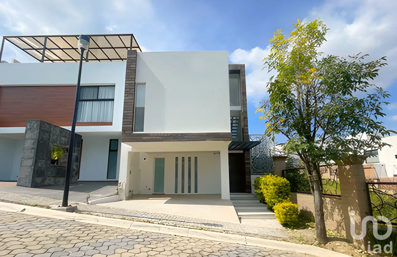 Casa en Venta en San Bernardino Tlaxcalancingo, San Andrés Cholula, Puebla | NEX-291294 | iad México | Foto 1 de 23