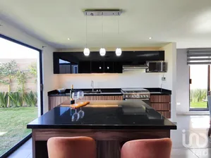 NEX-298119 - Casa en Venta, con 3 recamaras, con 3 baños, con 140 m2 de construcción.