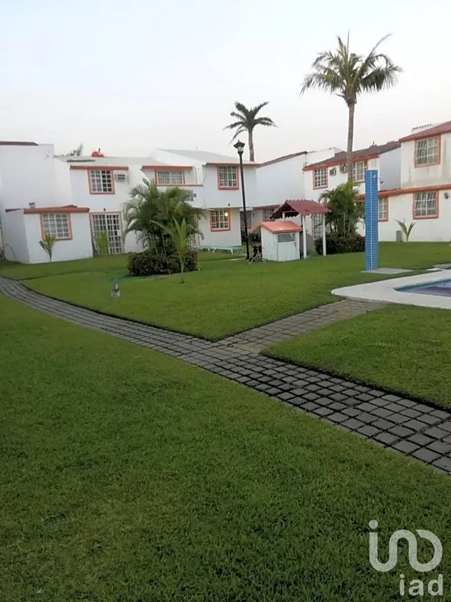 Casa en Renta en Joyas del Marqués, Acapulco de Juárez, Guerrero | NEX-246837 | iad México | Foto 2 de 18