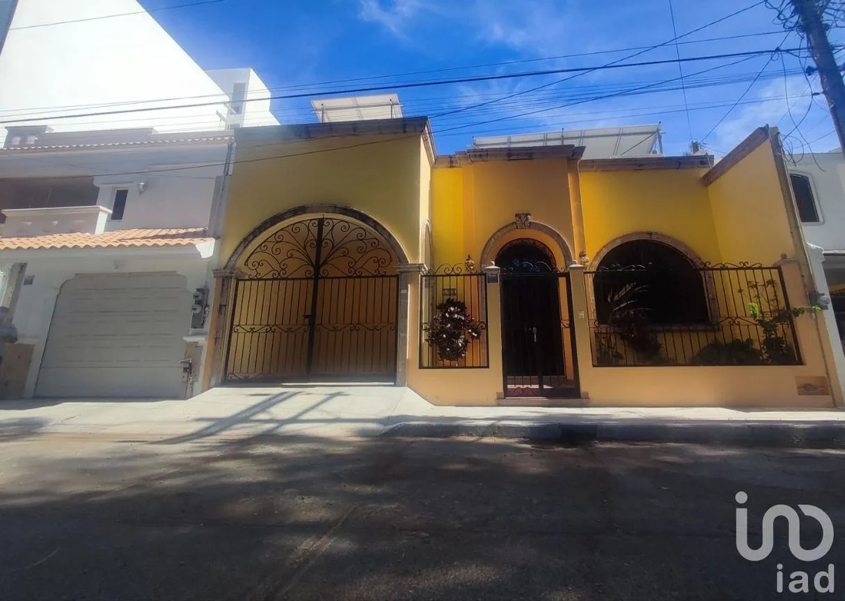 Casa en Venta en Playas del Sur, Mazatlán, Sinaloa | NEX-203139 | iad México | Foto 2 de 57