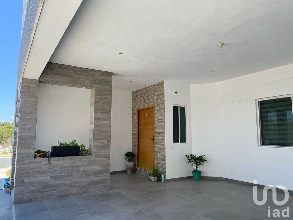 Casa en Venta en Privadas de Rinconada, Apodaca, Nuevo León | NEX-260163 | iad México | Foto 2 de 14