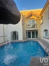 NEX-204627 - Casa en Venta, con 5 recamaras, con 4 baños, con 500 m2 de construcción en Las Quintas, CP 80060, Sinaloa.