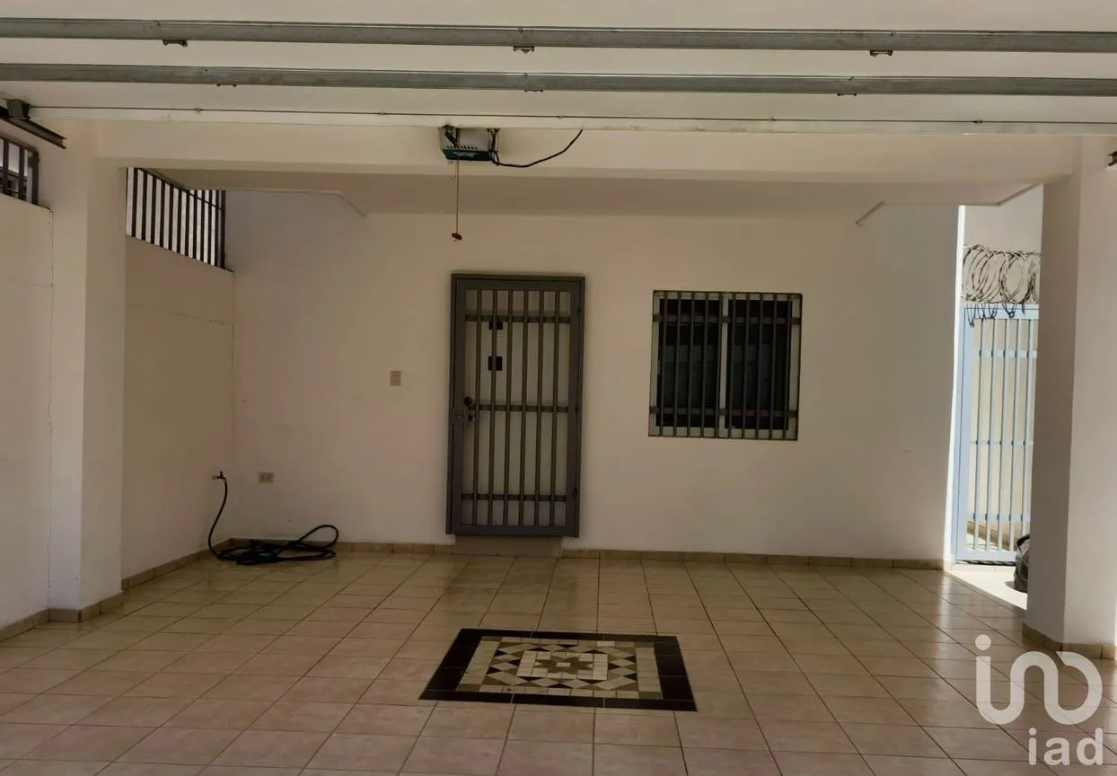 Casa en Venta en Espacios Barcelona, Culiacán, Sinaloa | NEX-246732 | iad México | Foto 2 de 24