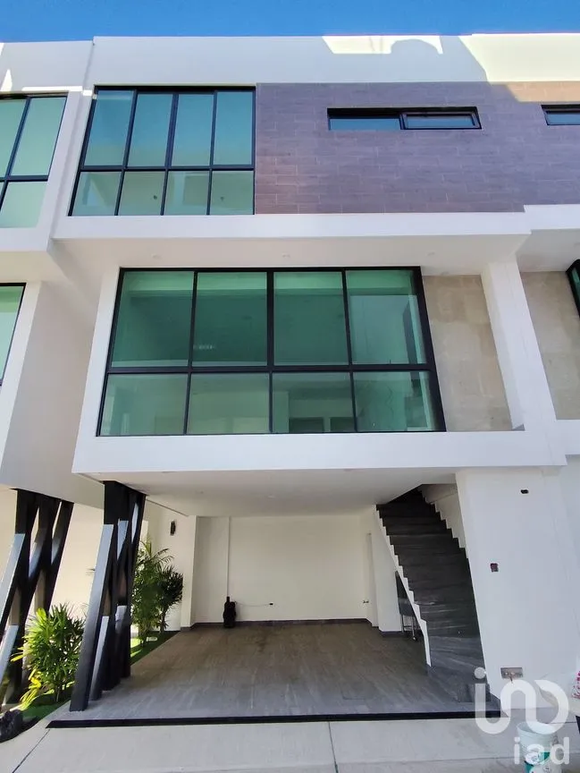 Casa en Venta en Los Pinos, Culiacán, Sinaloa | NEX-255999 | iad México | Foto 1 de 7