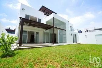 NEX-236408 - Casa en Venta, con 7 recamaras, con 5 baños, con 382 m2 de construcción en Jesús Tlatempa, CP 72770, Puebla.