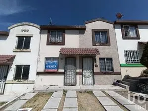 NEX-249510 - Casa en Venta, con 2 recamaras, con 1 baño, con 60 m2 de construcción en URBI Villa del Rey, CP 54693, México.