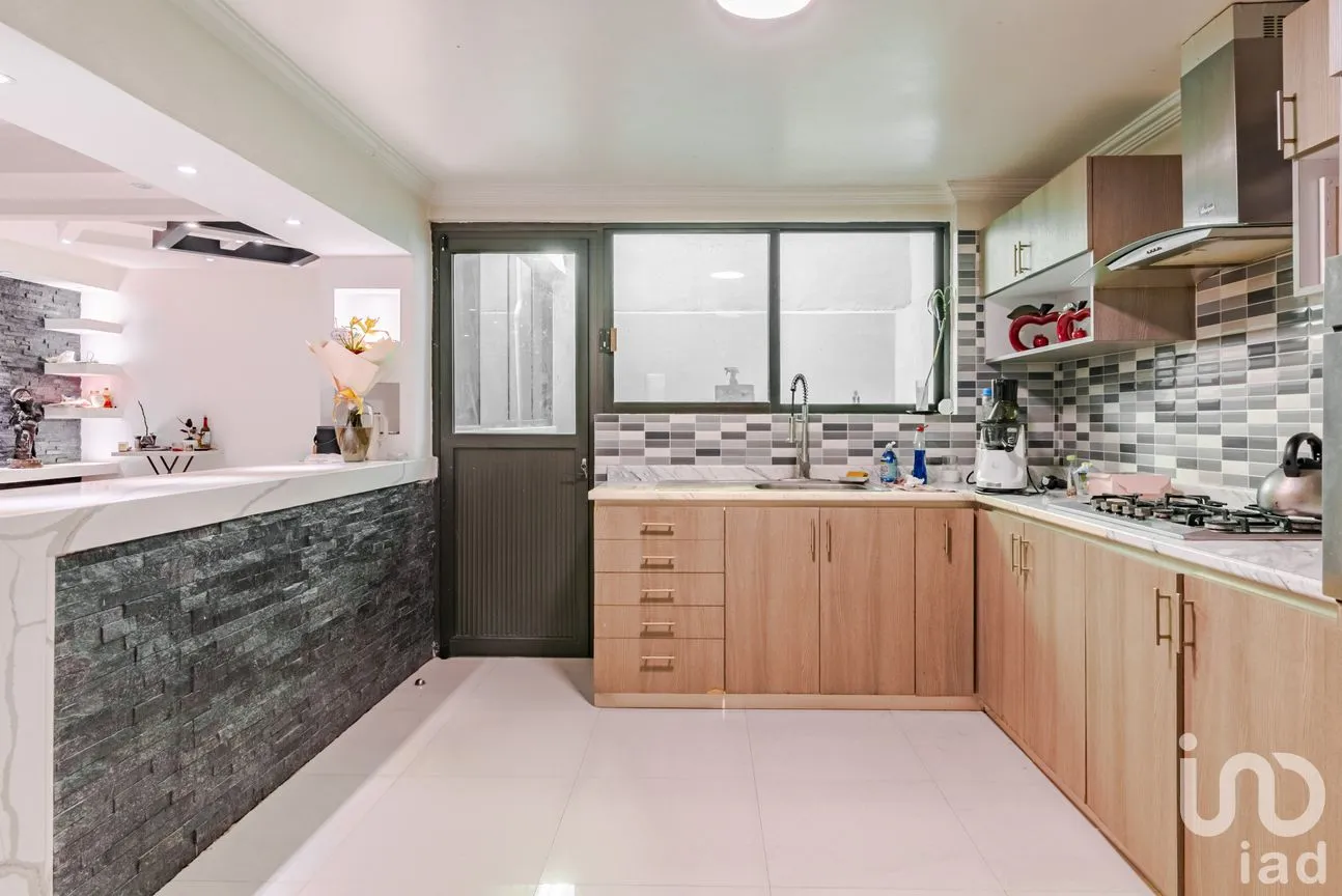 Casa en Venta en Jardín Balbuena, Venustiano Carranza, Ciudad de México | NEX-287359 | iad México | Foto 3 de 13
