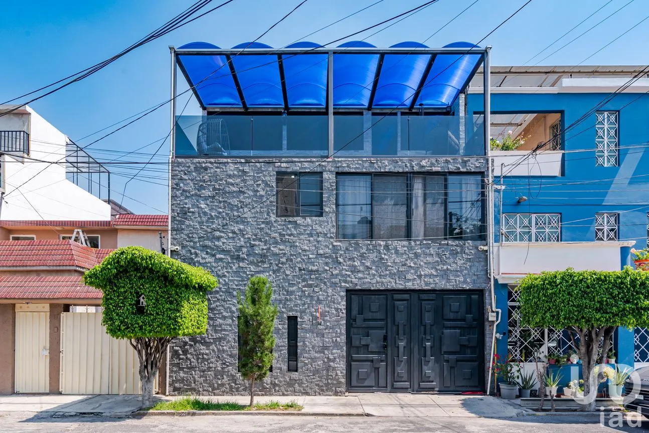 Casa en Venta en Jardín Balbuena, Venustiano Carranza, Ciudad de México | NEX-287359 | iad México | Foto 1 de 13